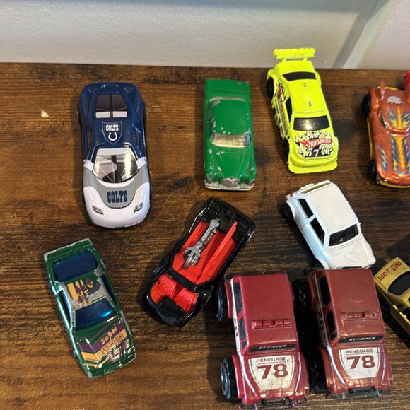 Lot of Hot Wheels matchbox and unbranded cars / lot of 25 - Picture 3 of 6